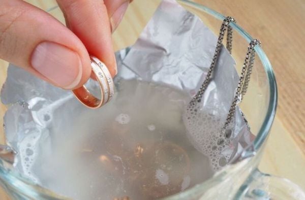 Simple Ways to Make White Gold Shine at Home