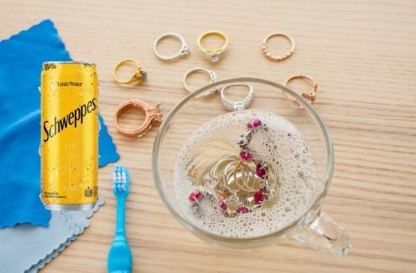 Use Carbonated Soda Water