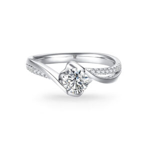 nhẫn đính hôn vàng trắng 18K gắn kim cương