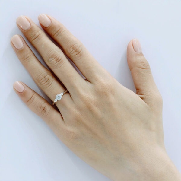 Nhẫn đính hôn Youko