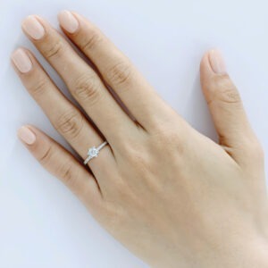 Nhẫn cầu hôn kim cương Isabella