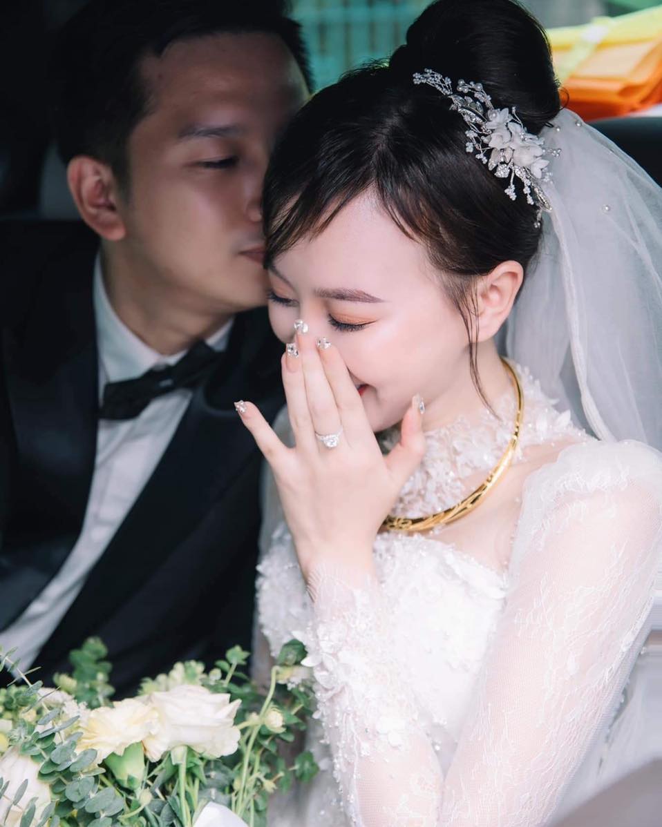 Những điều cần biết về nhẫn cặp vàng 18k