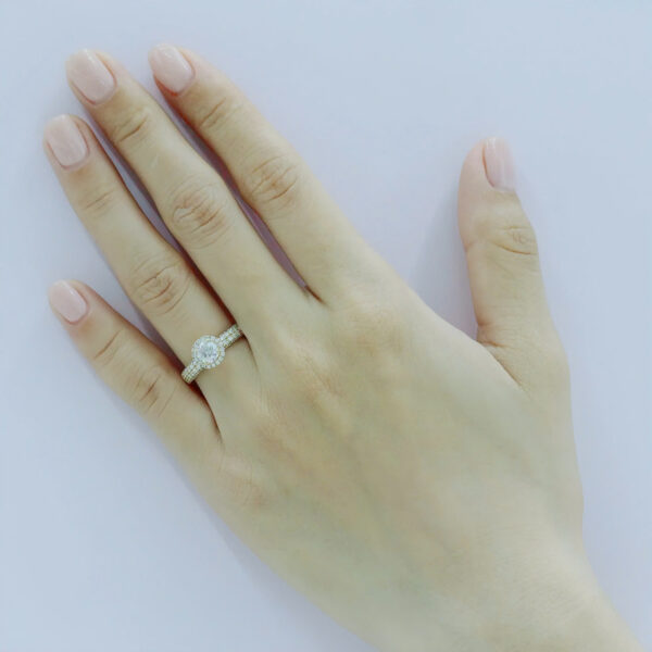 Nhẫn cầu hôn kim cương Hikari