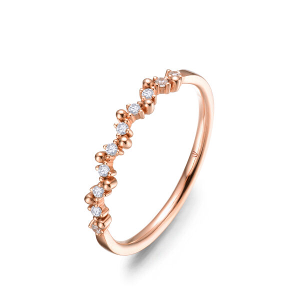 Nhẫn trơn nữ vàng 18k sự thanh lịch tối giản đầy quyến rũ