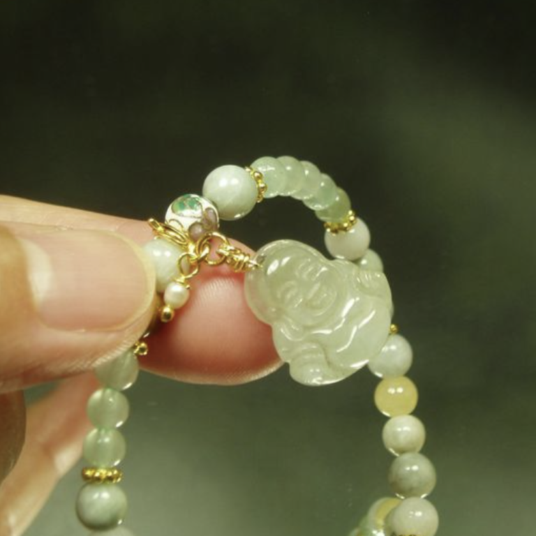 Lợi ích phong thủy khi đeo charm ngọc bích: đẹp mắt, tốt cho sức khỏe