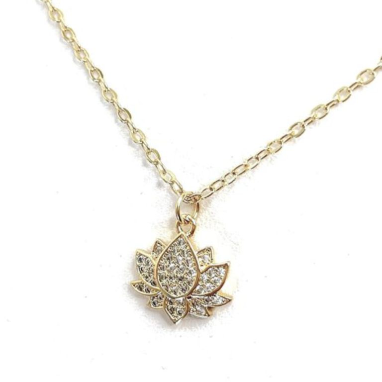 Charm hoa sen vàng 18K- món trang sức mang lại sự thịnh vượng