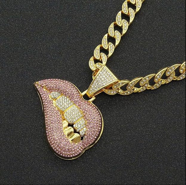Dây chuyền bling bling thể hiện lên sự sang trọng và phong cách 4