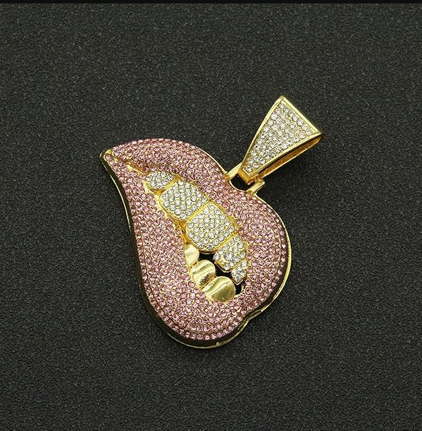 Dây chuyền bling bling thể hiện lên sự sang trọng và phong cách 5
