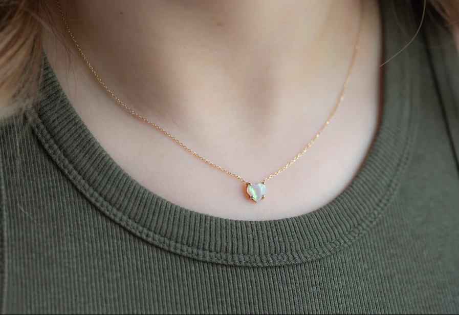 Dây chuyền đá opal mang đến vẻ đẹp mê hoặc và sự tươi mới 3