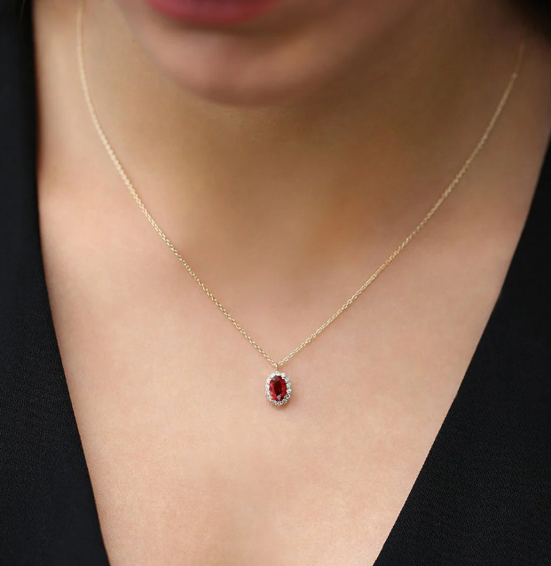 Dây chuyền ruby mang lại cảm giác sang trọng và cuốn hút 2