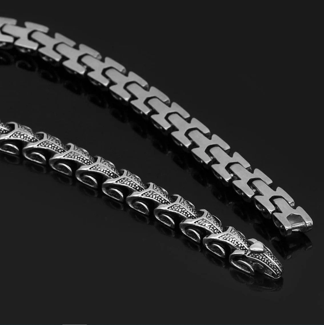 Dây chuyền vảy rồng mang đến cảm giác quyền lực và đẳng cấp cho người sở hữu 2