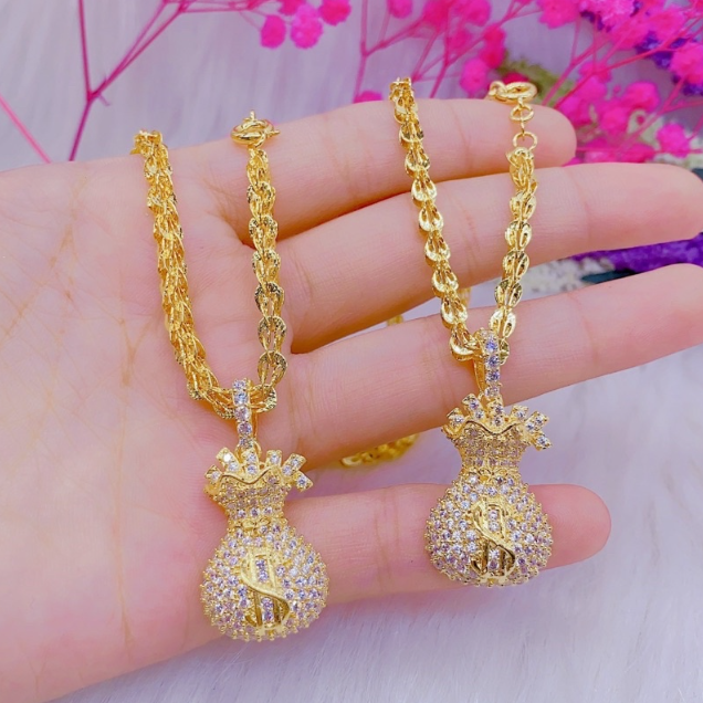 Mặt dây chuyền hình đồng tiền vàng mang tài lộc, thịnh vượng và may mắn