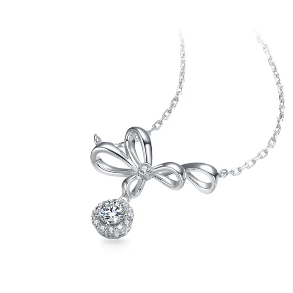 Mặt dây chuyền vàng 18k món trang sức vừa sang trọng mà lại đậm chất cá tính 1