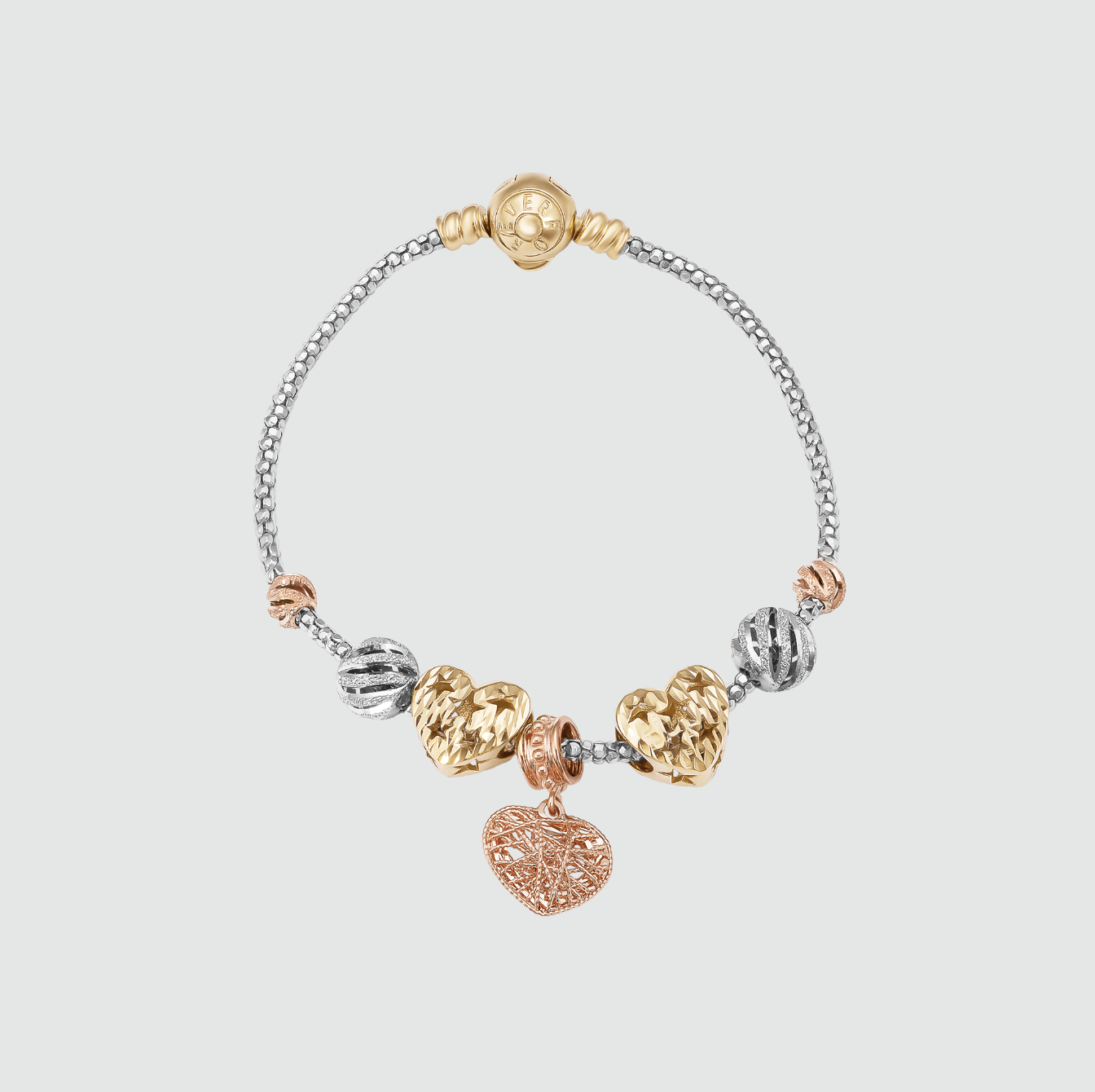 Cách mix & match vòng charm vàng ý để tỏa sáng mỗi ngày