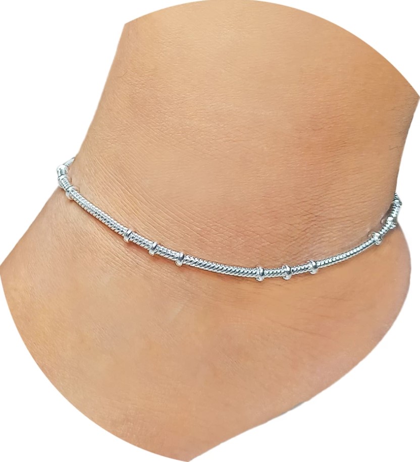 Khám phá những mẫu lắc chân bạc đẹp và tinh tế