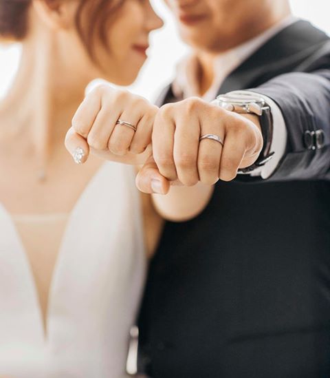Nguyên nhân khiến nhẫn cưới bị xước