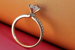 How many millimeters is a 1-carat diamond